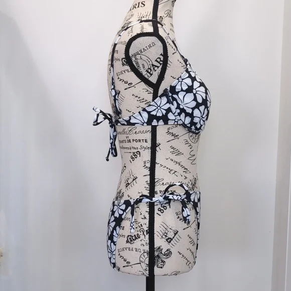 HURLEY | Women's Black/White Floral Underwire Cheeky Tie Up Bikini - Picture 3 of 7